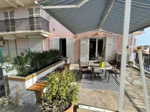 Appartements Une grande terrasse sur la mer : photos des chambres