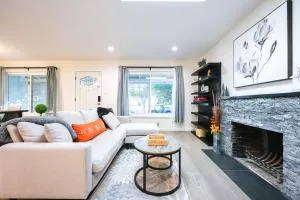 @ Marbella Lane - Exquisite Home 3BR - Monta Vista