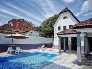 Yussy Homestay at Afamosa Villa