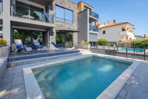 Family friendly apartments with a swimming pool Kukci, Porec - 20263