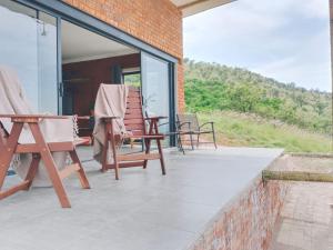 Rocky Road Mountain Lodge