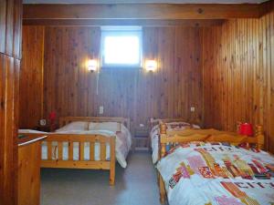 Appartement près de la plage avec balcon et parking, idéal pour 6 personnes - FR-1-387-154