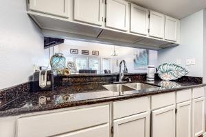 Gulf Point Condominiums #1314