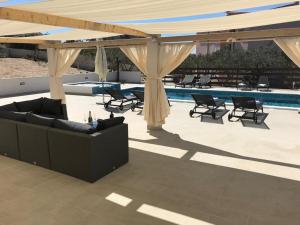 Apartment in Okrug Gornji with sea view, balcony, air conditioning, WiFi 5048-4