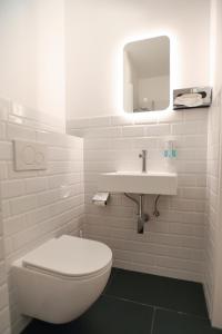 Double Room room in Hotel Apadana Frankfurt