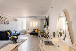 ROCCA POLITEAMA Attico Prestigioso ed Eccitante.