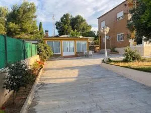 Encantador y acogedor alojamiento con piscina - Turís