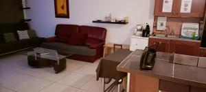 appartement 2 chambres fonctionnel a faire 2 pas du metro