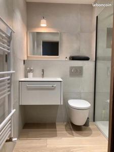 Apartment design calme garage piscine vue exceptionnelle