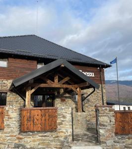 Casa de Oaspeti Caezu