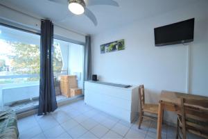 Appartements STUDIO SAINT CLAIR Vue Laterale MER : photos des chambres
