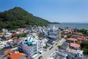 Cobertura duplex com vista para o mar e jacuzzi