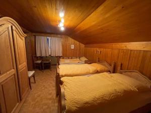 Standard Triple Room room in Hotel Bahnhof