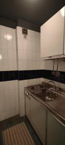 Hostdomus - Modern Art Flat