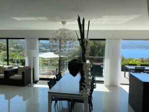 Villas Casaluce : Villa avec Piscine Privée