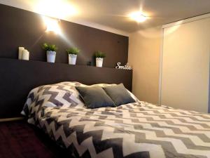 Wilcza 54 Prywatne mieszkanie z balkonem w Centrum 400m od Dworca Centralnego Samodzielne Zameldowanie! Self Check-in System!