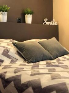 Wilcza 54 Prywatne mieszkanie z balkonem w Centrum 400m od Dworca Centralnego Samodzielne Zameldowanie! Self Check-in System!