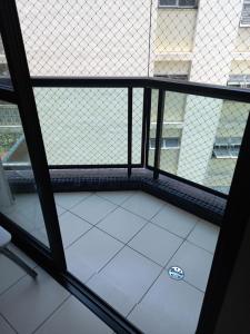 Apartamento em Pitangueiras - 100 metros da praia