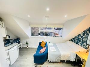 Hackney Studios by Sleepy