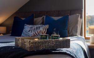 Stunning rural stay with idyllic views & great location