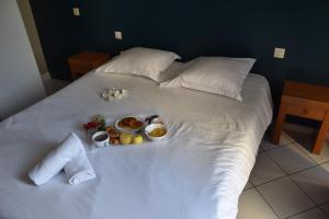 Hotels Adonis Sanary Grand Hotel des Bains : photos des chambres