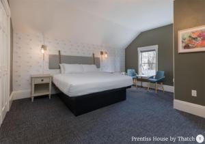 Deluxe King Suite room in Prentiss House by Thatch