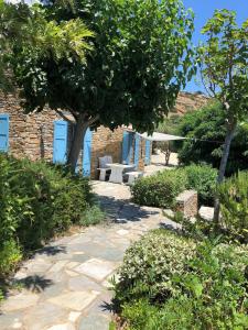Seaside small villa near beach
