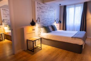 Classic Quadruple Room room in Hotel Cims de Camprodon
