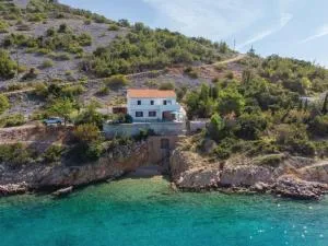 Apartments Patrizia at the Sea - Štirovača
