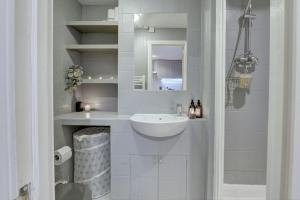 One Bedroom Apartment in Banbury Town Centre 5 Min Walk to Train Station with Fast Wifi and Smart Tv