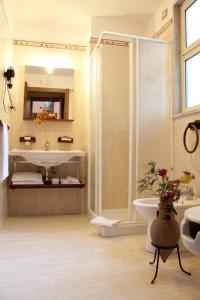 Comfort Triple Room with Shower