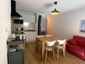 Appartements T3 centre ville avec parking, balcon et wifi. 5P. : photos des chambres