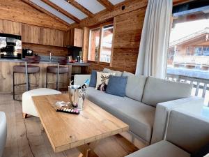 HIDEAWAY DESIGN CHALET by Belle Stay
