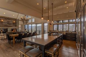 Bouldercrest at Eagles Nest