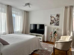 Louis & Elza Old Town Romantic apartments