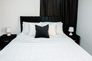 Luxury, cozy apartment Alma Rosa 15 min airport