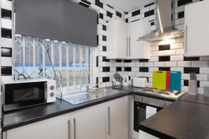 Central Roof Terrace Apartment