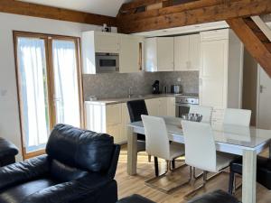 Chalets Chalet Merville-Franceville-Plage, 4 pieces, 6 personnes - FR-1-487-226 : photos des chambres