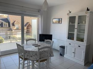 Appartements Appartement Fort-Mahon-Plage, 2 pieces, 4 personnes - FR-1-482-98 : photos des chambres