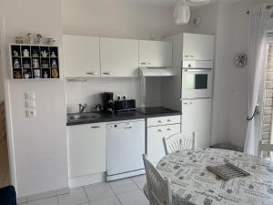 Appartements Appartement Fort-Mahon-Plage, 2 pieces, 4 personnes - FR-1-482-98 : photos des chambres