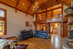 Wild Turkey Inn at Eagles Nest