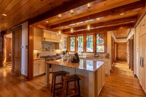 Wild Turkey Inn at Eagles Nest