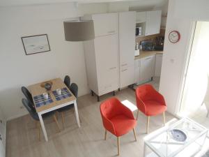 Appartements Appartement duplex 4-5 pers., proche thalasso avec Wi-Fi et parking - FR-1-639-23 : photos des chambres