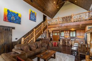 Mountain View Lodge at Eagles Nest