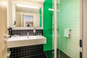 Superior Room - High Floor room in Park Inn by Radisson Stuttgart