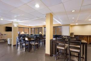 SureStay Hotel by Best Western St Pete Clearwater Airport