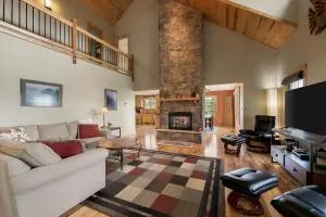 Lake Haven - Pine Top