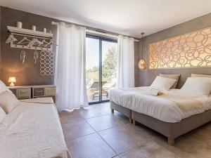 Maisons de vacances Gite Ligne, 5 pieces, 9 personnes - FR-1-306-866 : photos des chambres
