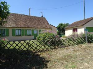 Maisons de vacances Gite Conge-sur-Orne, 3 pieces, 4 personnes - FR-1-410-166 : photos des chambres