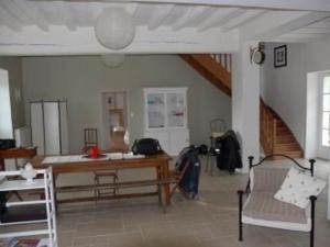 Maisons de vacances Gite Pontvallain, 5 pieces, 8 personnes - FR-1-410-172 : photos des chambres